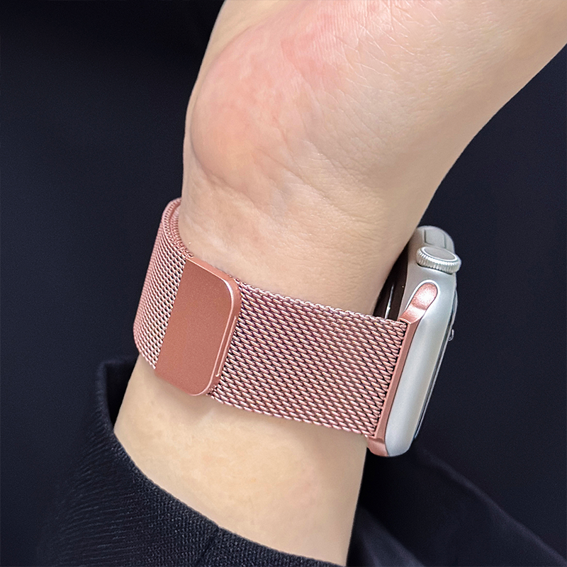 Milanese loop strap For Apple  - огляд і ціна Milanese Loop Magnetic